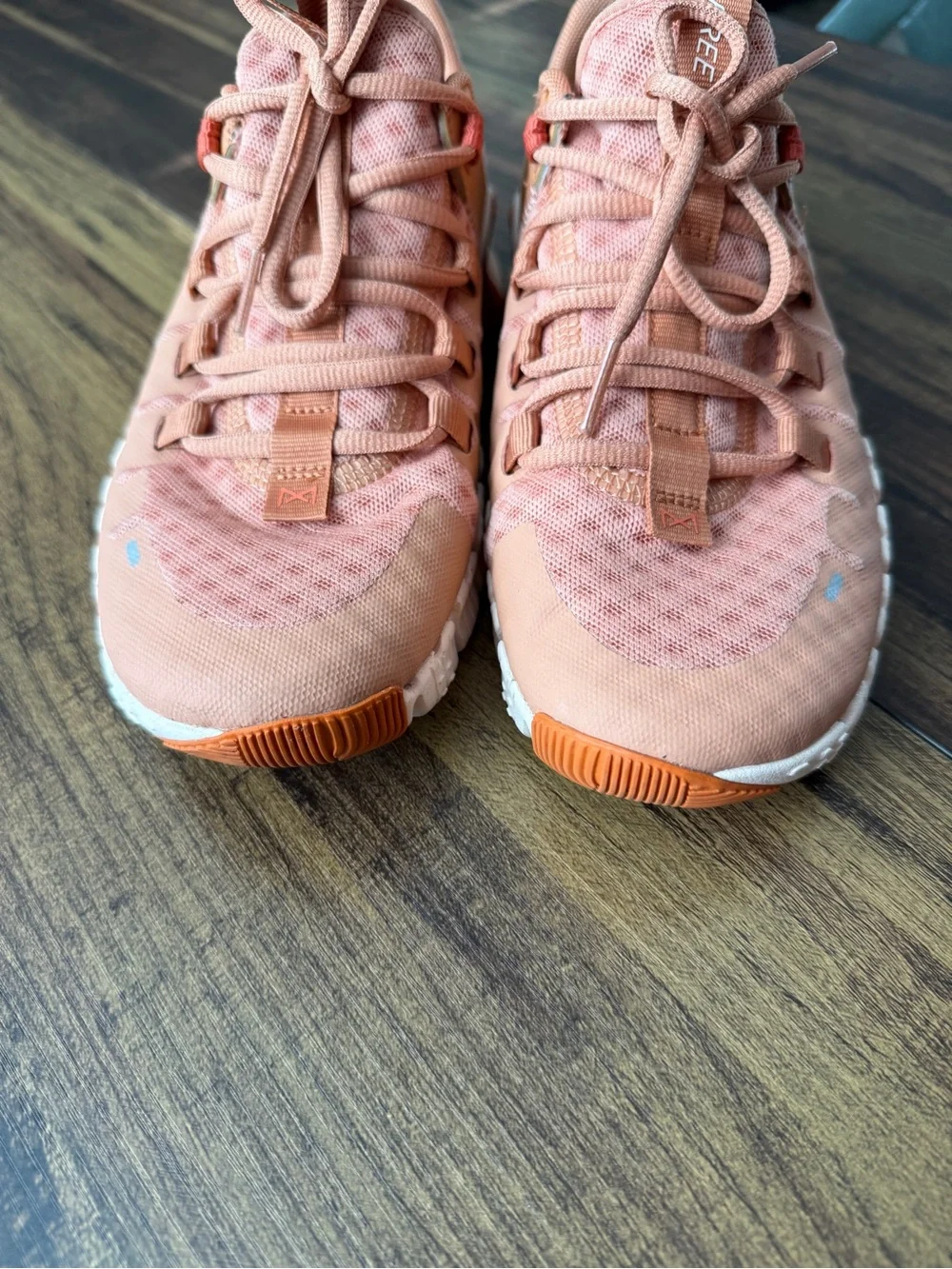 Nike Metcon Free Coral/Pink Training Sneakers